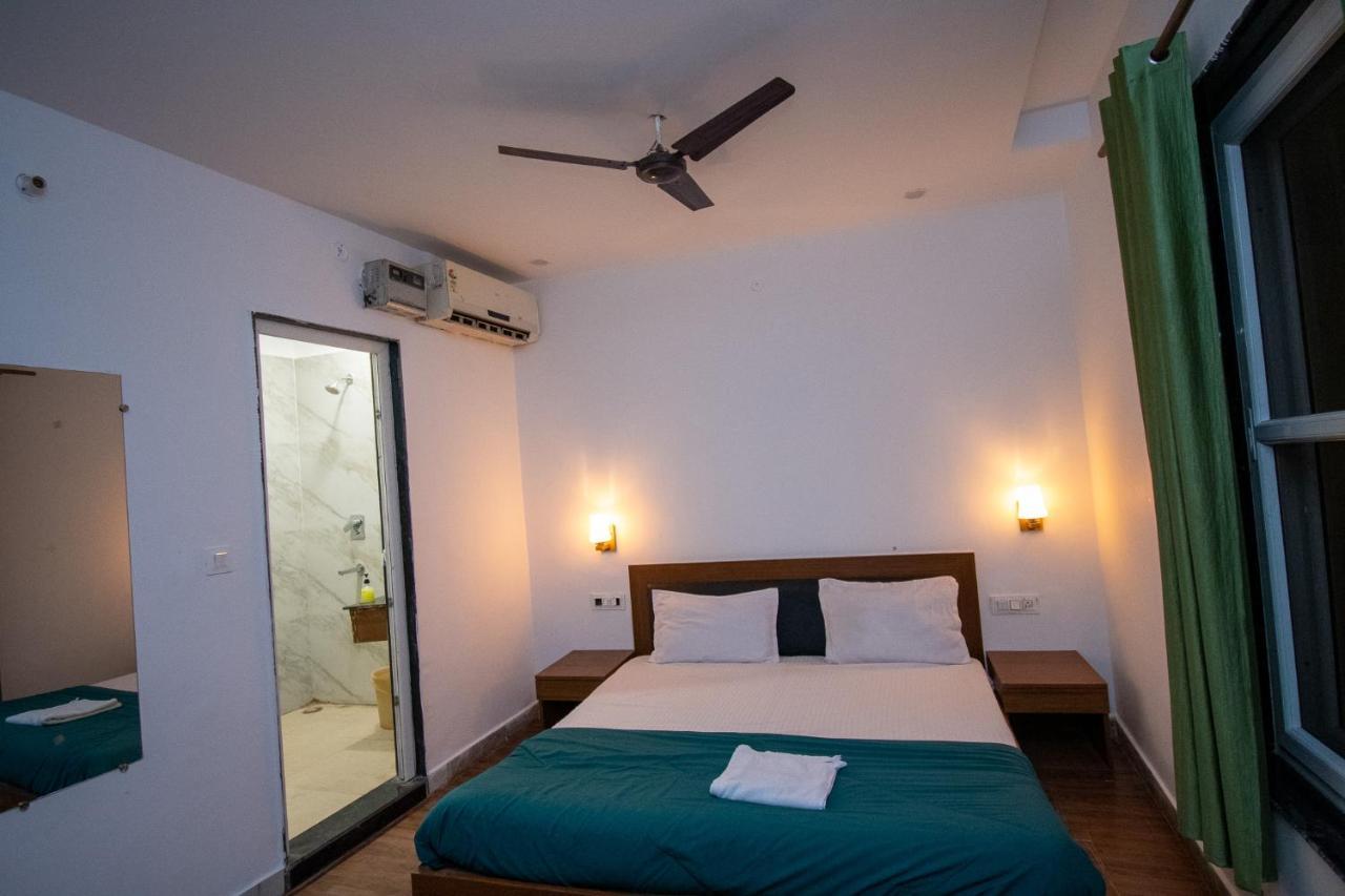 Unplan By Tatsat Hostel Rishīkesh Buitenkant foto